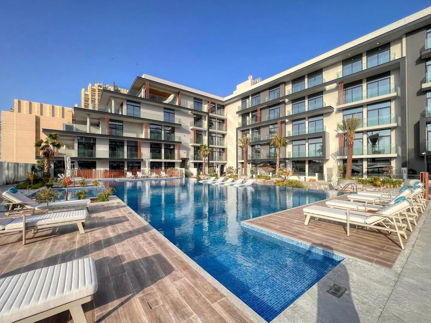 Guestready Holiday Homes - Superb Studio In Jvc دبي 0*,
